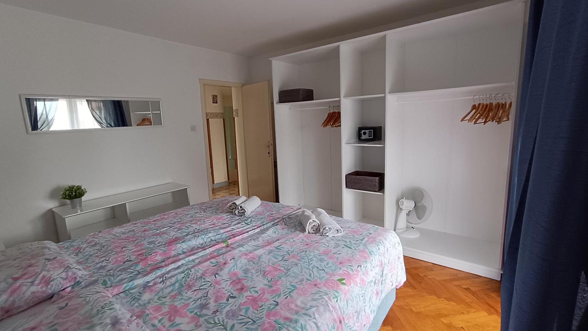 Apartments Gabriela Пореч Екстериор снимка